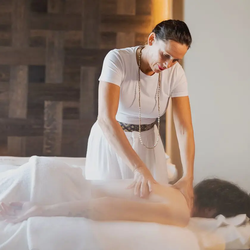 JOALI Signature Wellness: Healing Touch with Zoa Aviño Hernandez